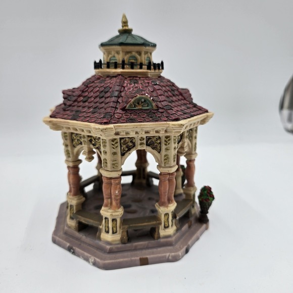 Lemax Village Collection Gilded Gazebo 53532 Table Accent 2005 FLAW - Picture 2 of 7